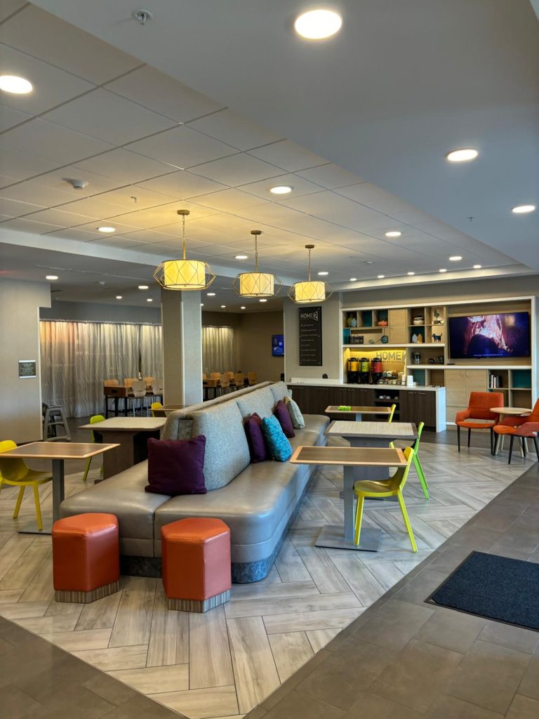Home 2 Suites Des Moines (8)